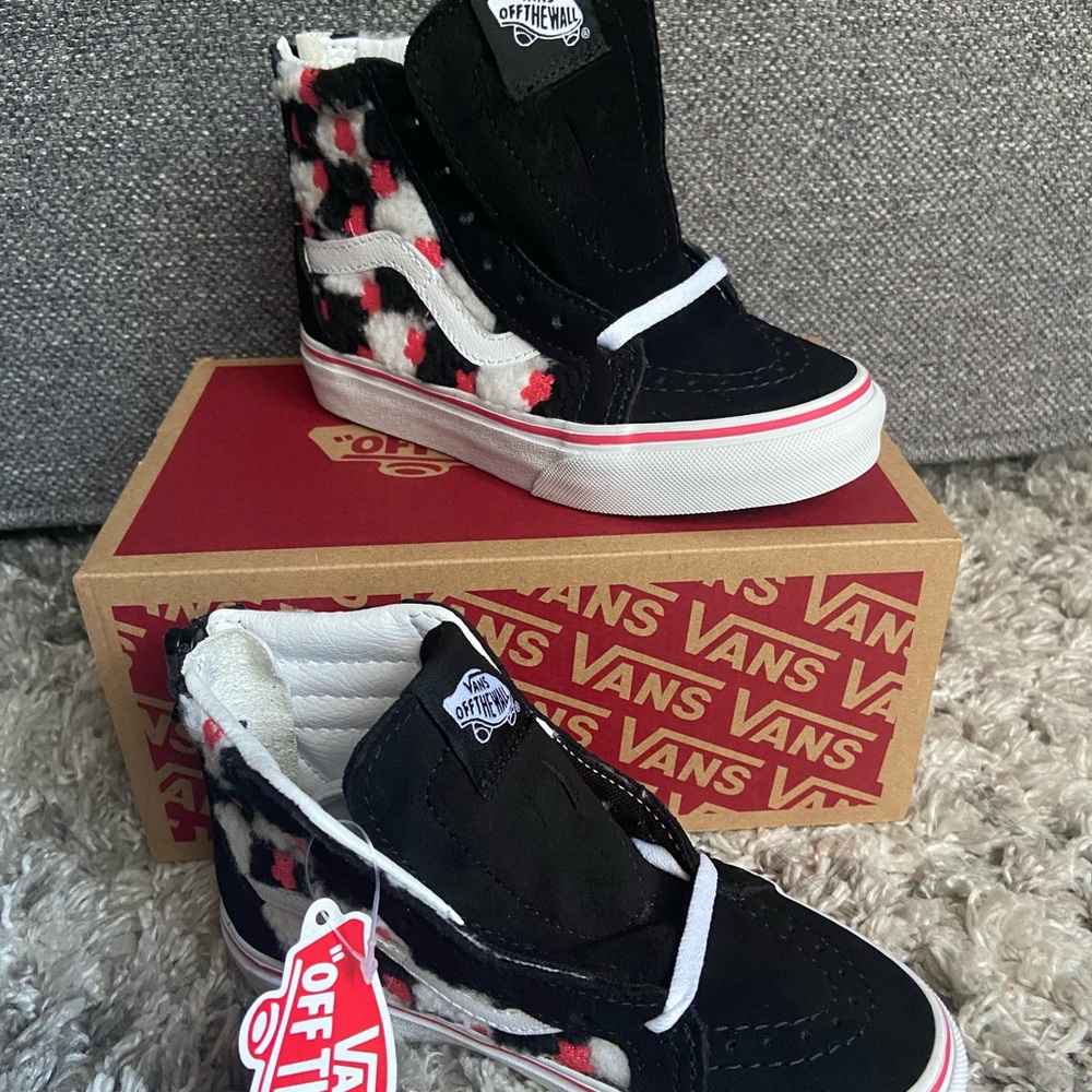 Brand new Girls Vans high top
